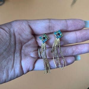 Gold earrings with colored diamonds